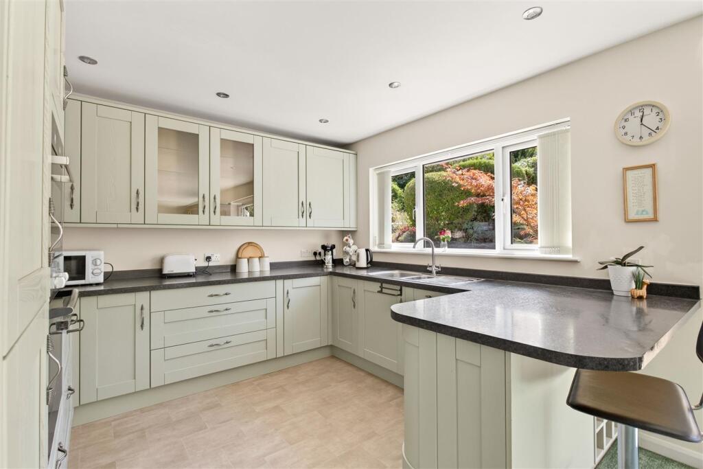 House in Bridport, West Bay - View 5