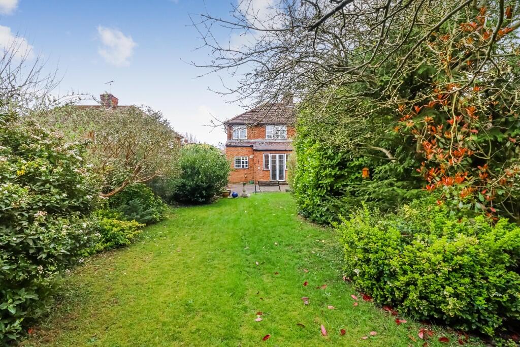 Additional image 15 of Laburnum Grove, St. Albans, Hertfordshire, AL2