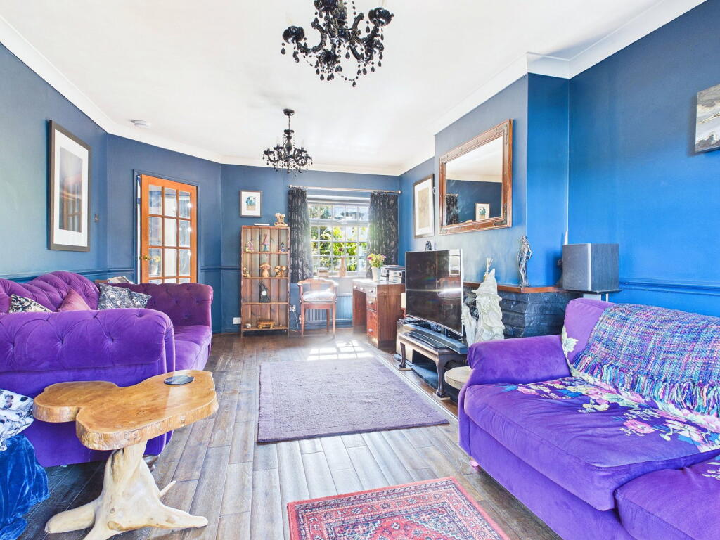 Goldstone Way, Hove, BN3 7PA - More