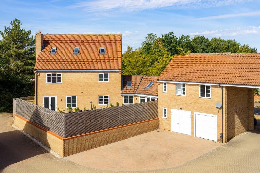 House in Milton Keynes - View 4