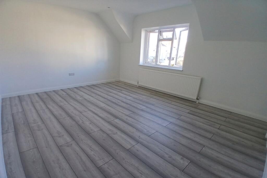 House in London - View 5