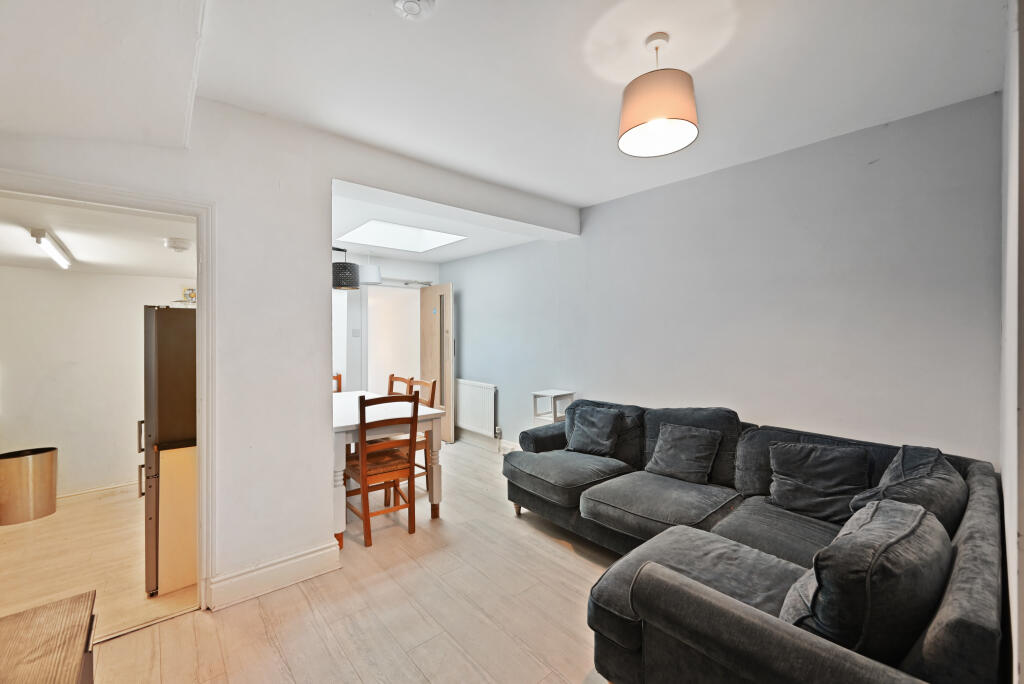 House in Warwick, Sydenham, Royal Leamington Spa - View 3