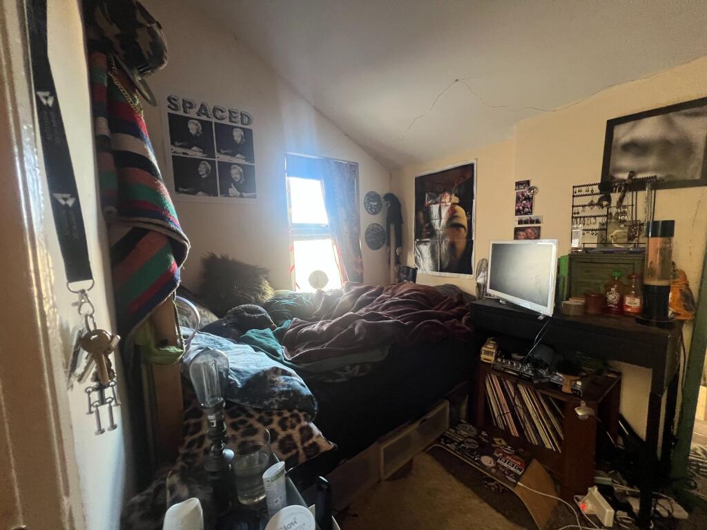 5 bedroom flat for rent