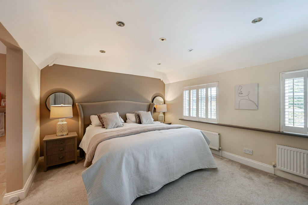 House in Canterbury - View 5
