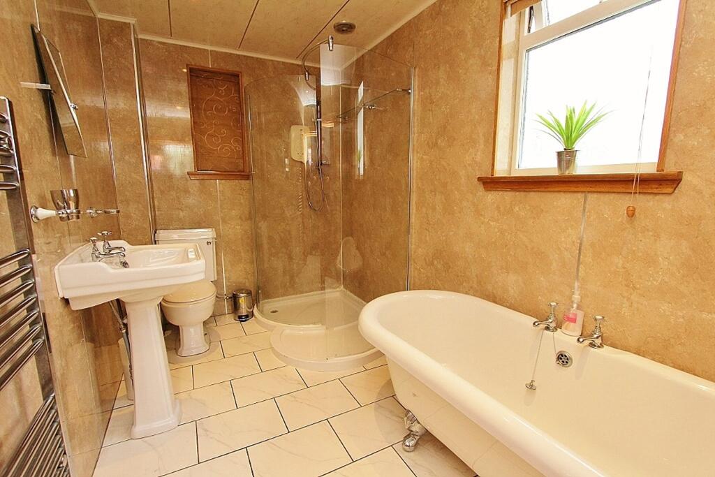 Agnew Crescent, Stranraer, DG9 photo 4