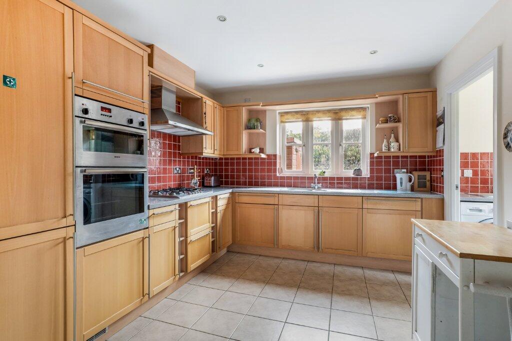 Blenheim Way, Moreton-in-Marsh, Gloucestershire, GL56 photo 4