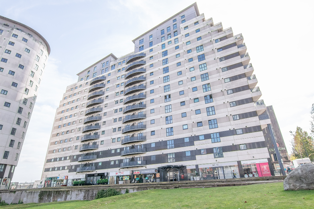 1-bed flat on Masshouse Plaza, Birmingham, B5, £112,500