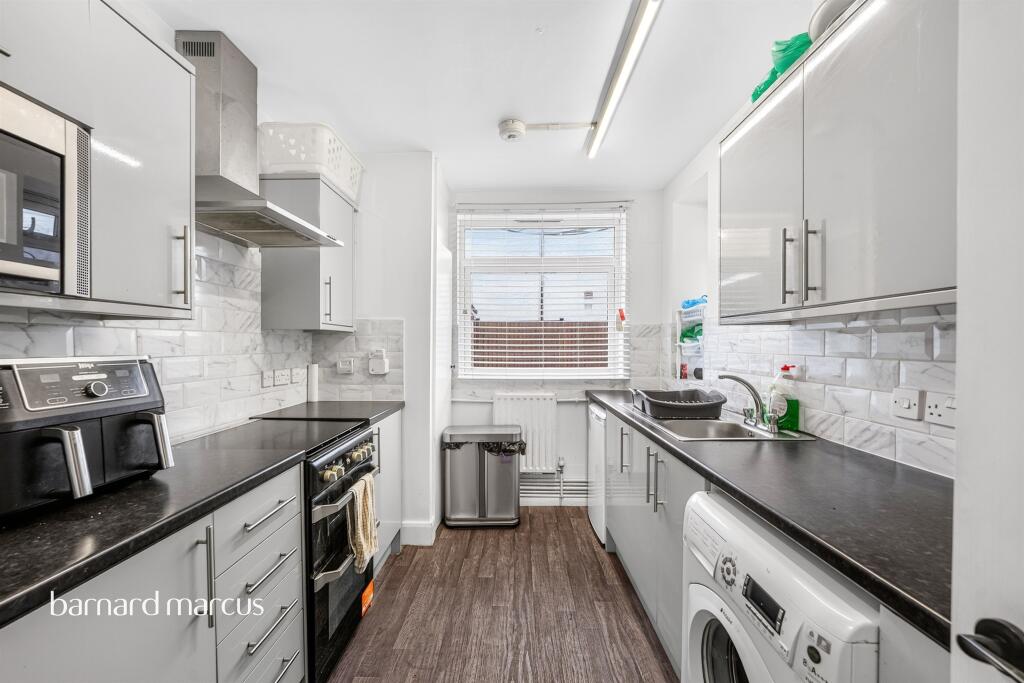 Apartment in London - View 3