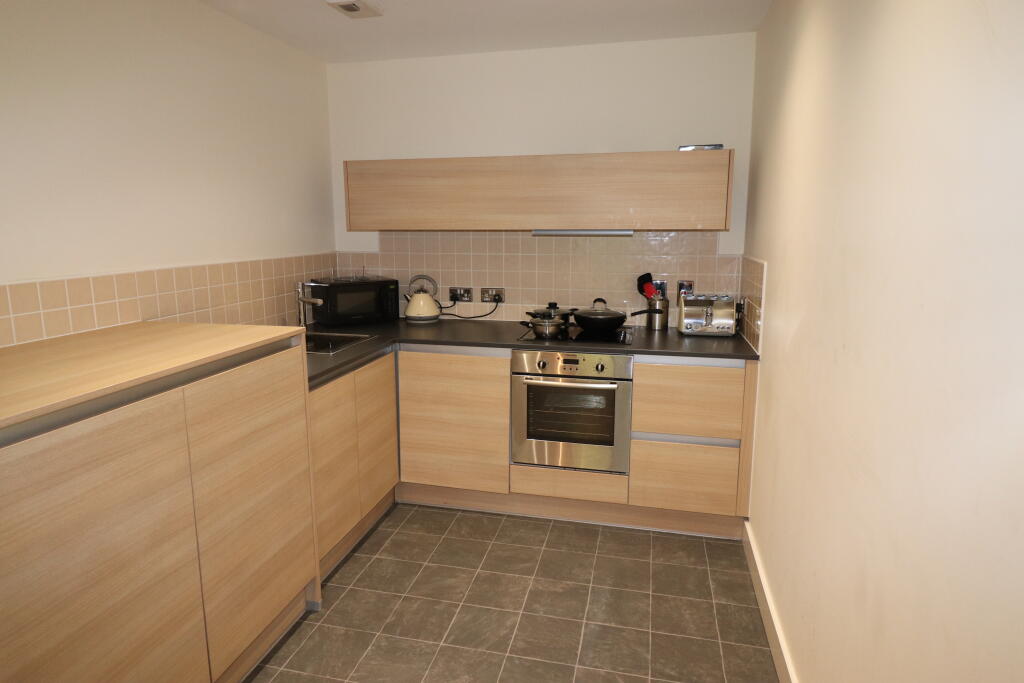 Apartment in Birmingham, West Midlands - View 4