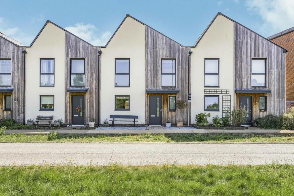 Main image of property: Braeburn Avenue, Bicester