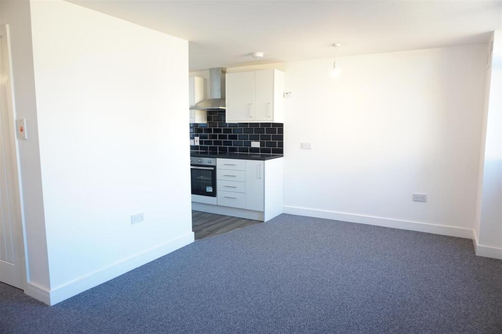 Additional image 4 of Eathorpe Close, Redditch