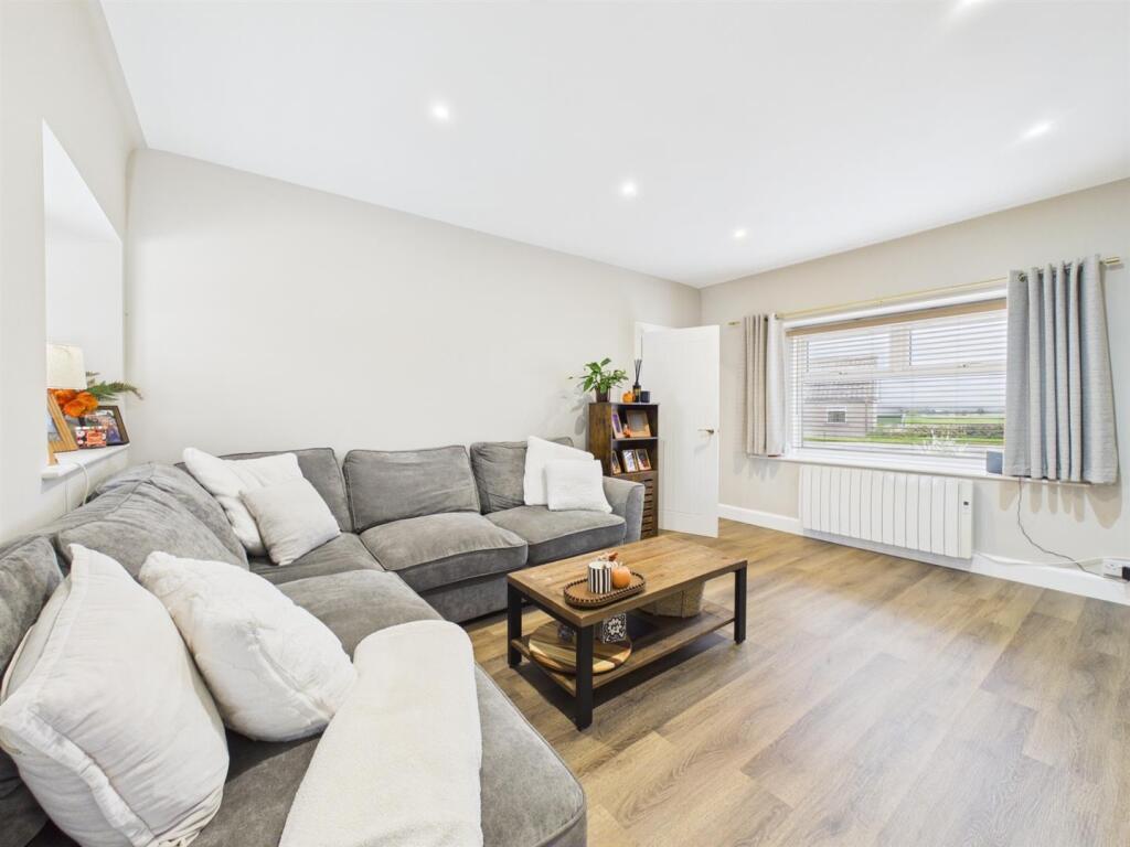 Corner House, Oakbank Road, Guildtown, PH2 6BU photo 3
