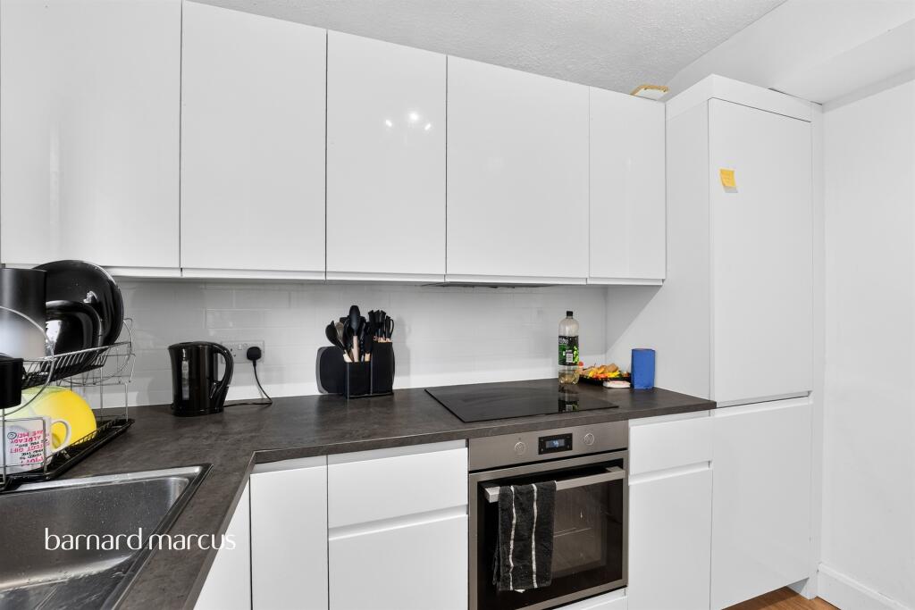 Apartment in London - View 4