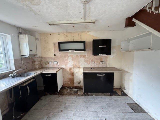 35 Beverley Drive, Kirby Cross, Frinton-on-Sea, Essex, CO13 0UE photo 5