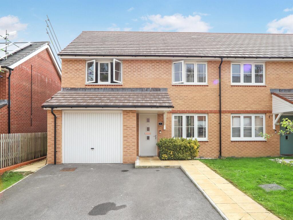 Main image of property: Cwrt Yr Hendre, Caerphilly