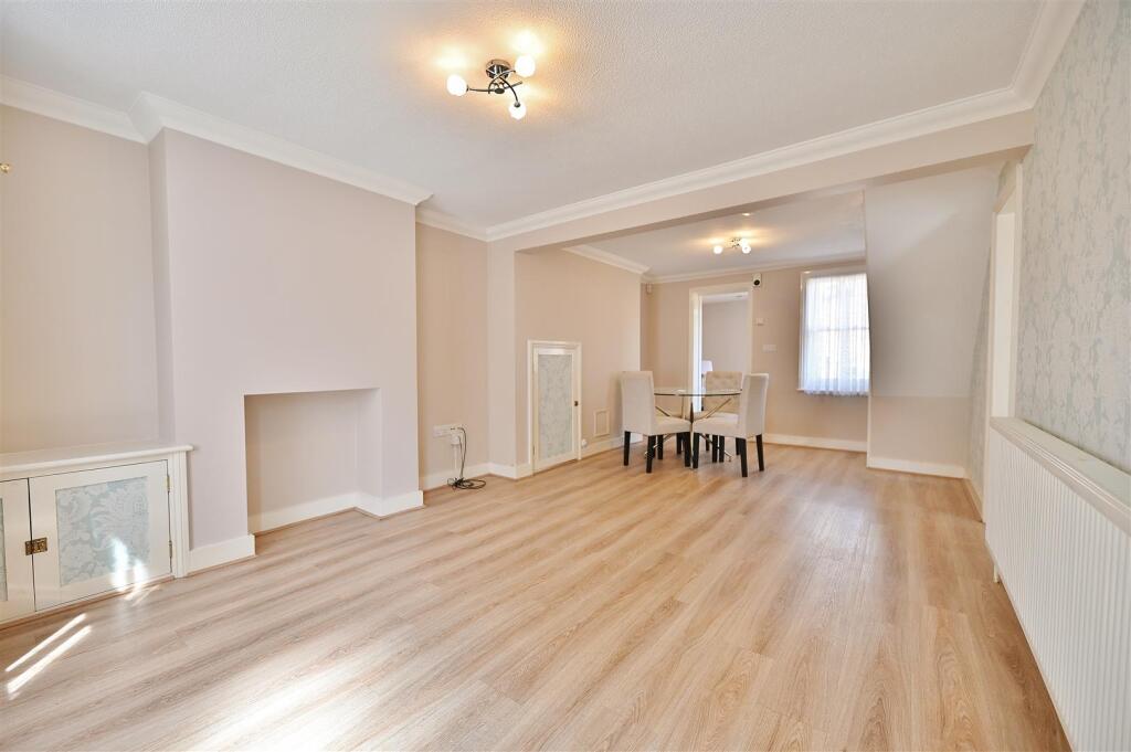 House in Ilford - View 3