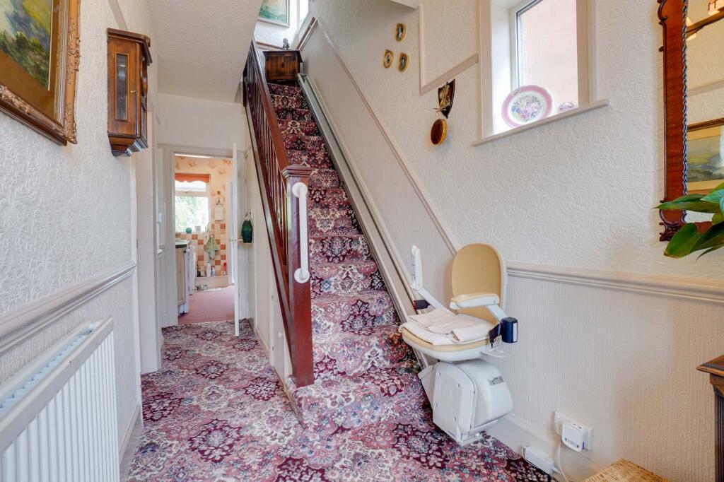 House in Oadby and Wigston, Leicestershire - More