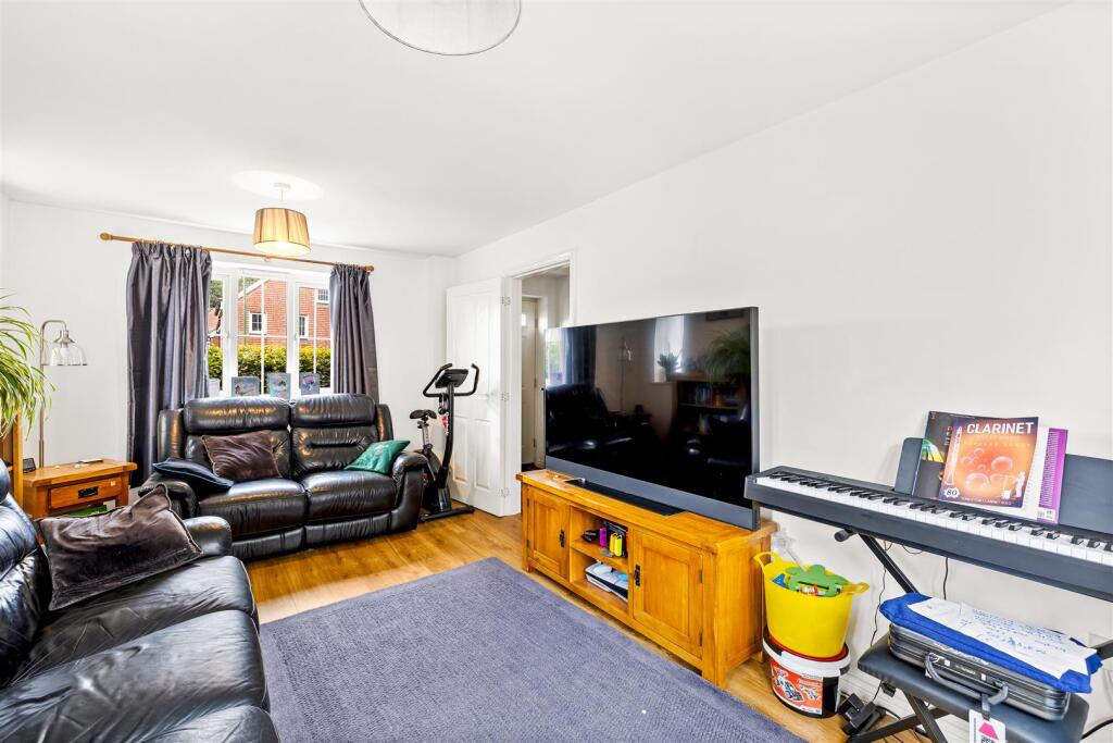 House in Redhill - View 4