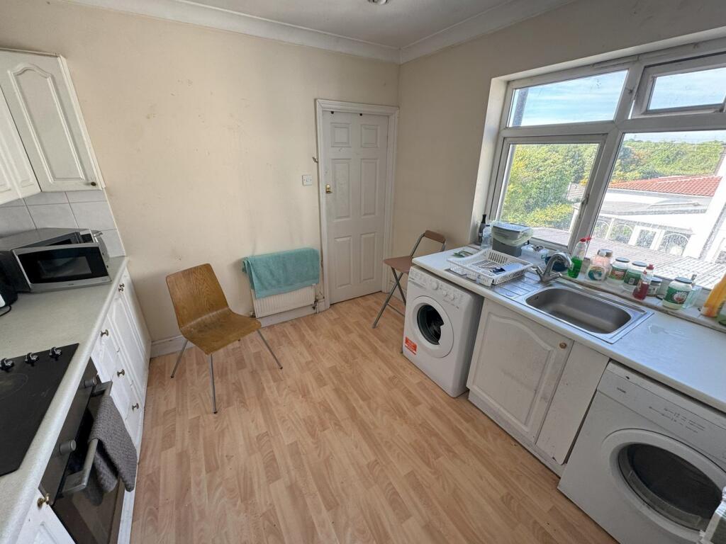 2-bed maisonette on London Road, Ashford, TW15, £280,000