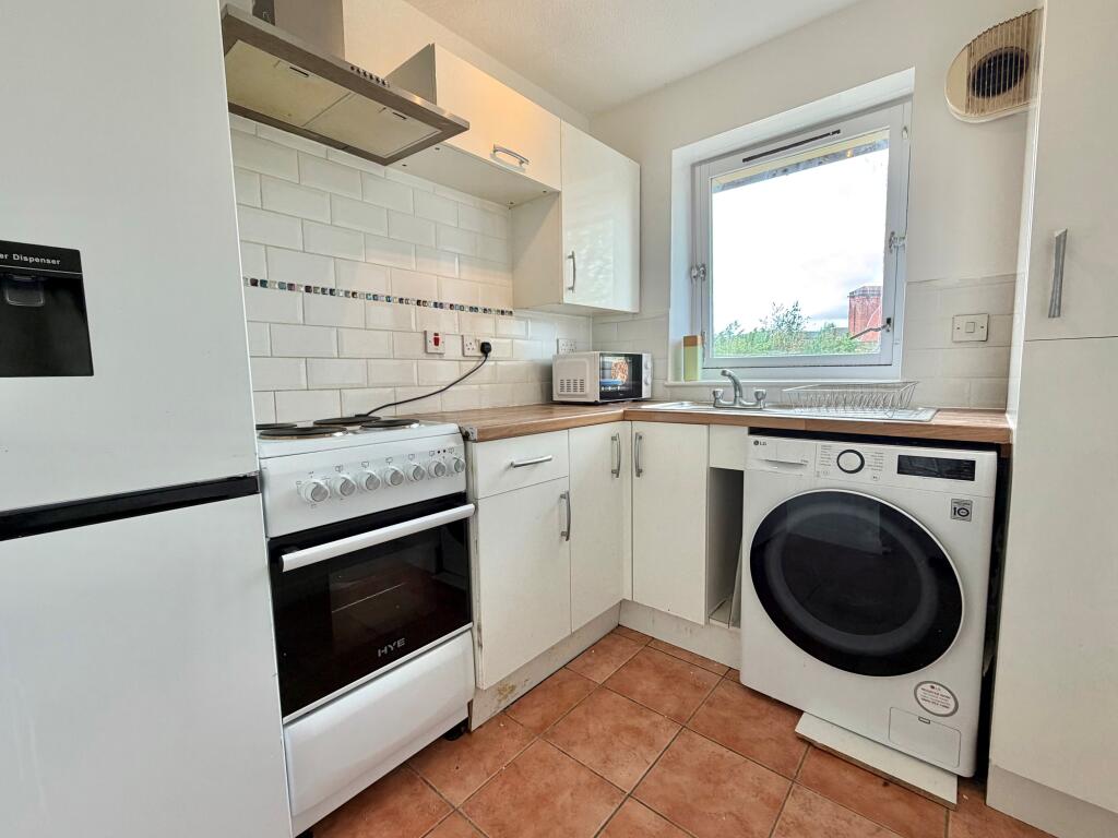 Apartment in Glasgow - View 3