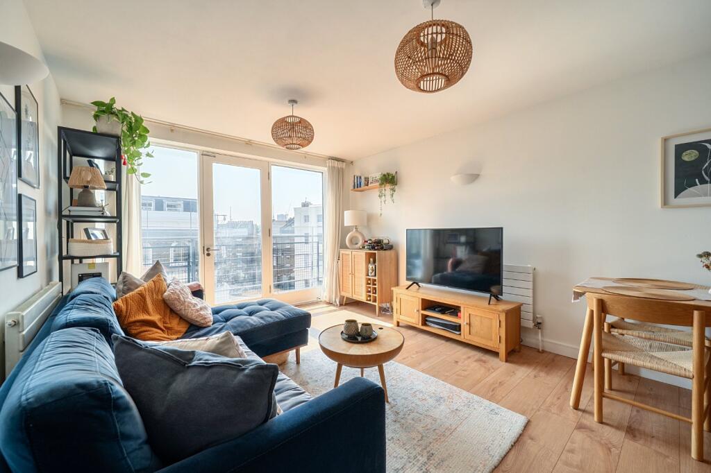 Main image of property: Clephane Road, Islington, London, N1