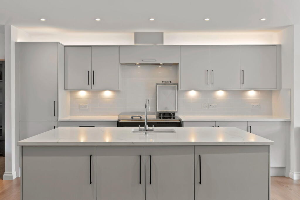 Apartment in Bradford - View 4