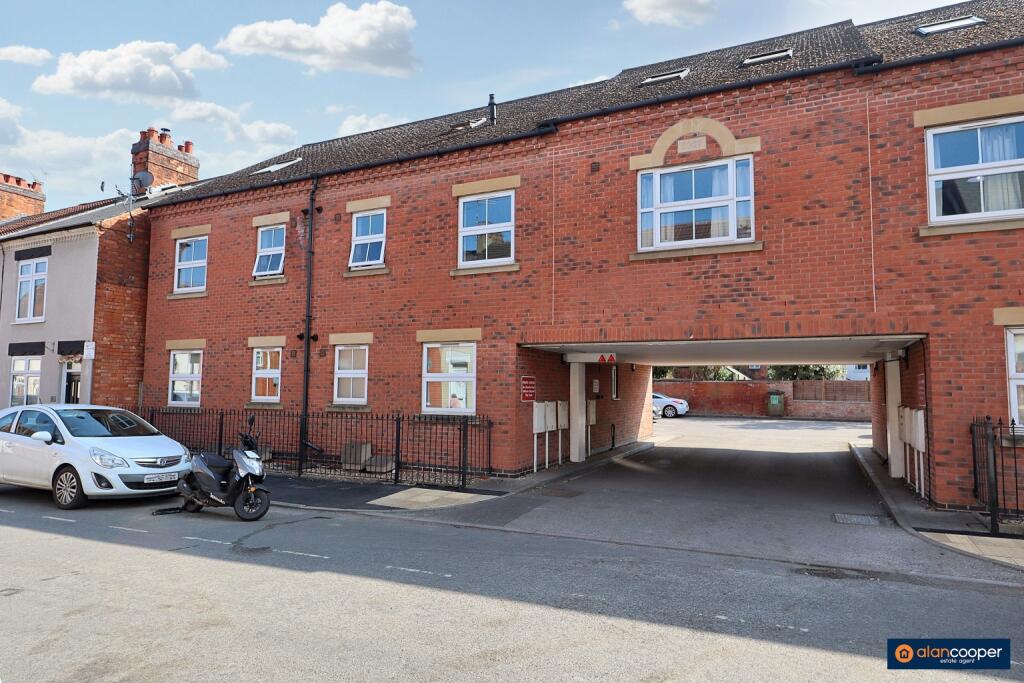 Main image of property: Arbor Court, Orchard Street, Nuneaton, CV11 4BT