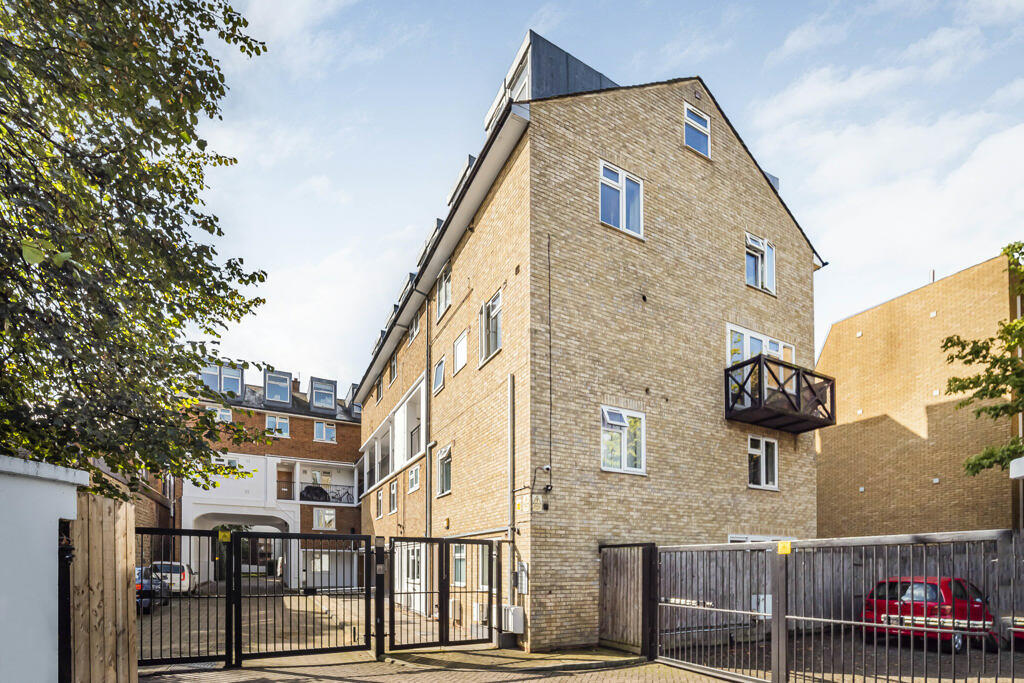 Leigham Court Road, Streatham Hill, SW16 photo 2