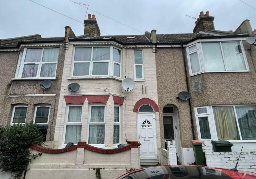 Main image of property: 183B Charlemont Road, East Ham, London, E6 6AG