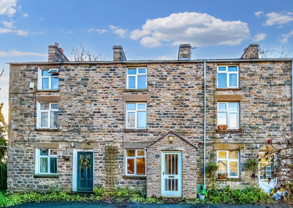 Main image of property: 4 Farfield Row, Sedbergh