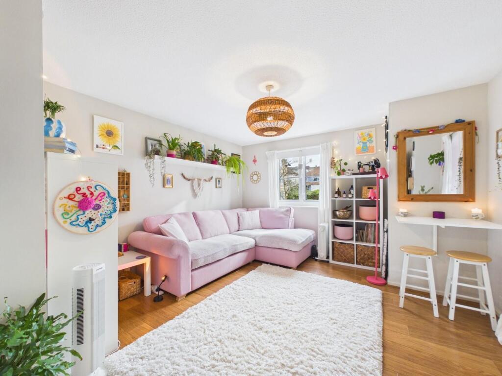 Main image of property: The Stepping Stones, St. Annes Park, Bristol