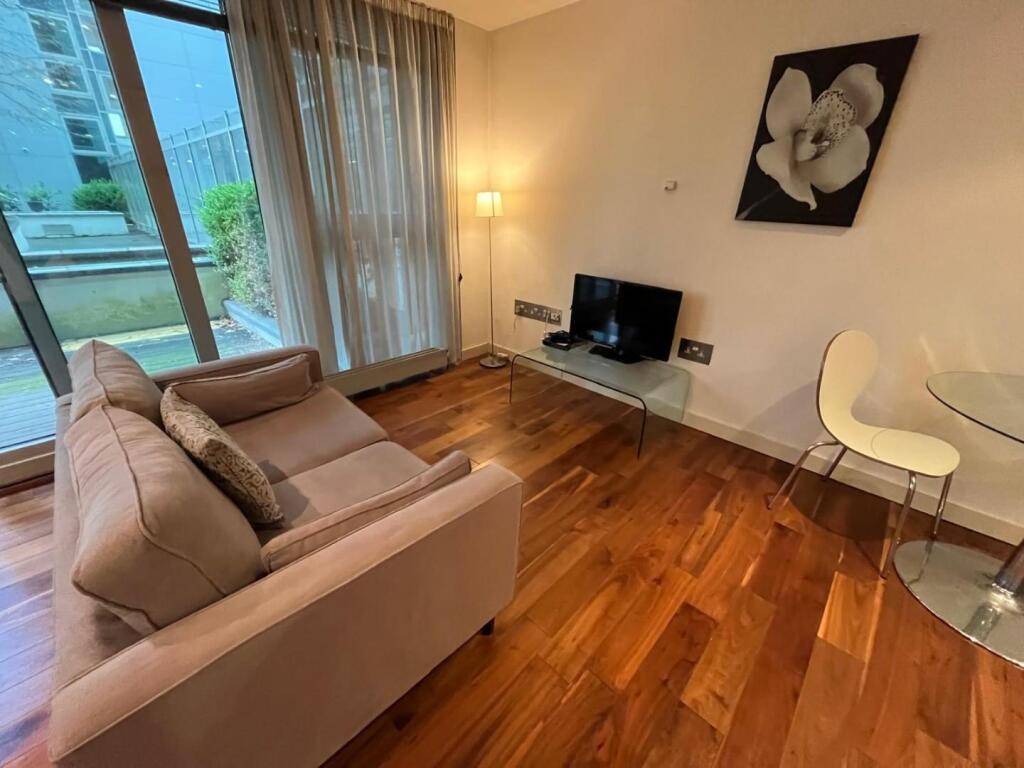 Studio flat for rent