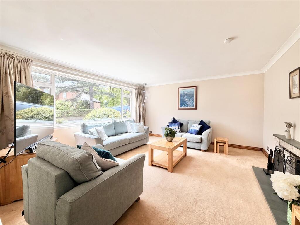 Wellhall Road, Hamilton - View 3