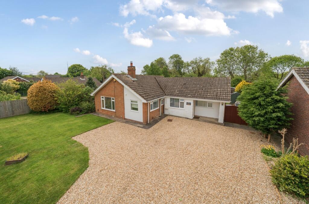 3-bed bungalow on Mill Hill Way, South Cockerington, Louth, Lincolnshire, LN11, £350,000