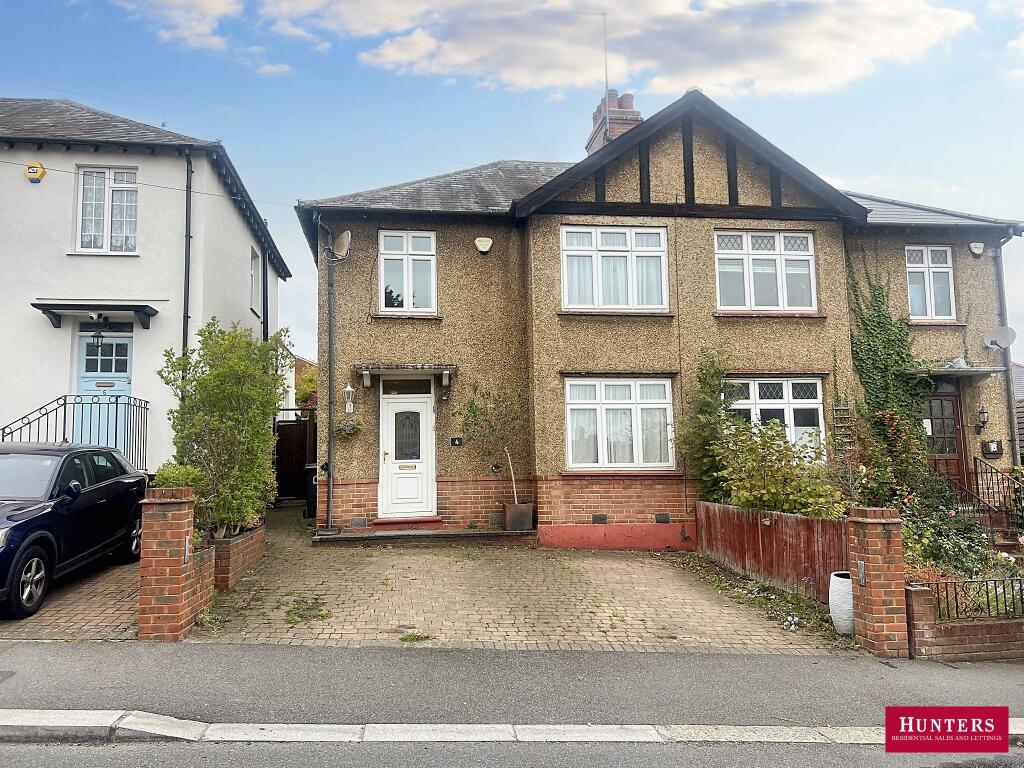 3-bed semi-detached on Cranbrook Road, Barnet, EN4, £650,000