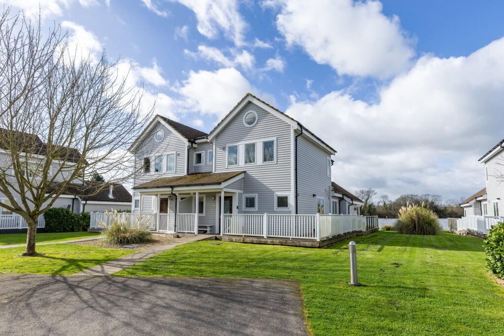 Main image of property: The Landings 10