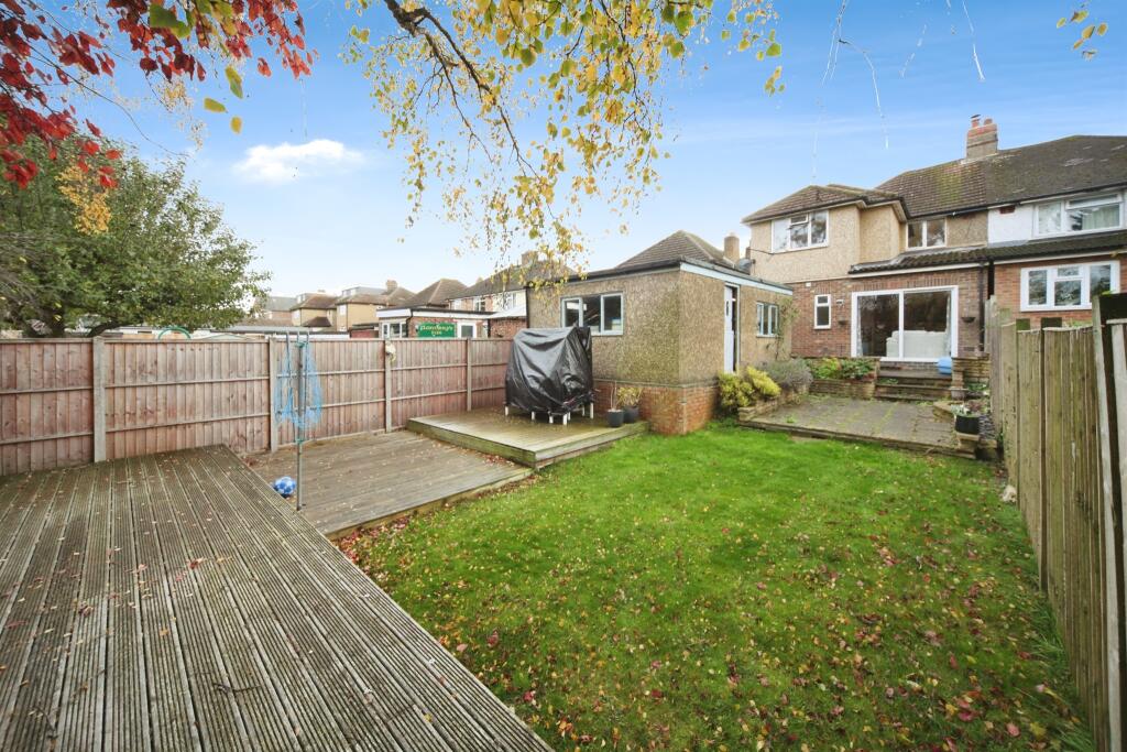 Limbury Road, Luton photo 2