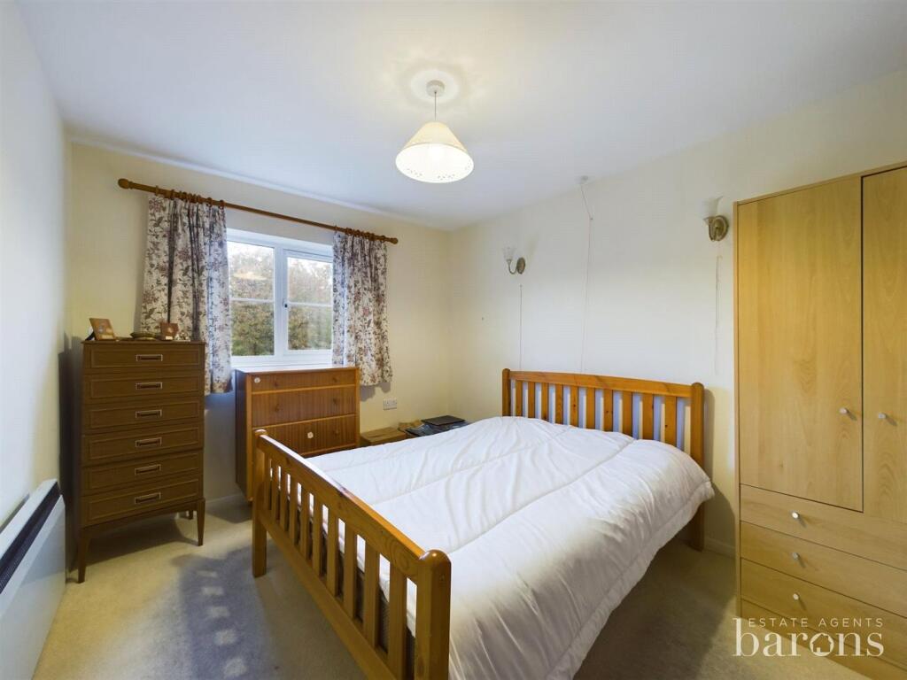 Apartment in Reading - View 2