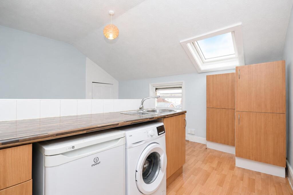 Apartment in Portsmouth, Southsea - View 5