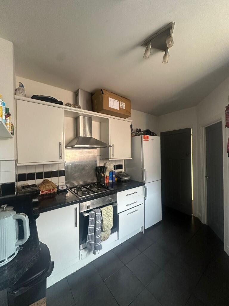 3 bedroom flat for rent