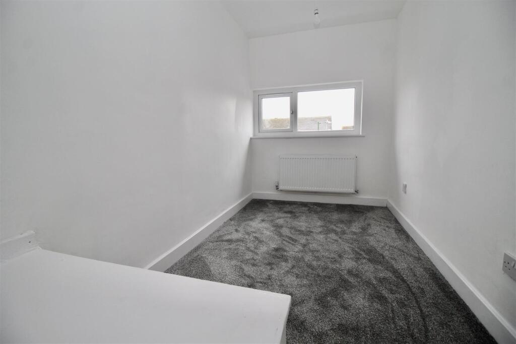 House in Solihull, Bickenhill and Marston Green - More