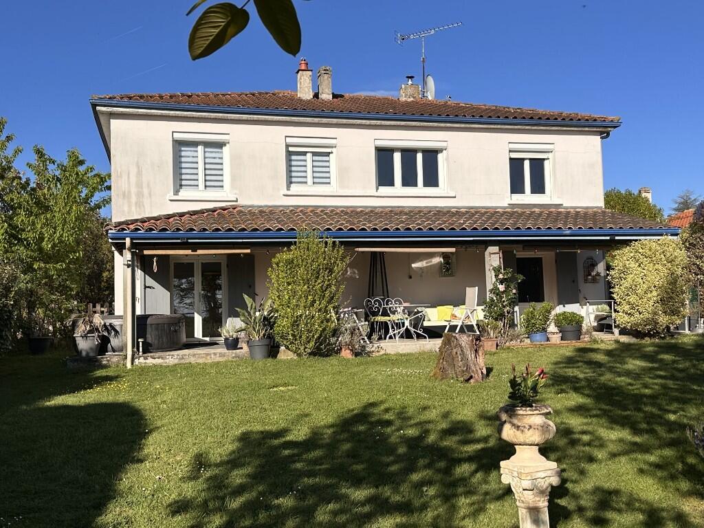 Main image of property: Lauzun, Lot-et-Garonne, Aquitaine