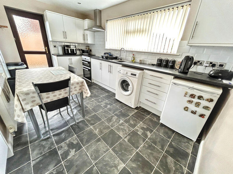 Emmanuel Avenue, Gorleston photo 3