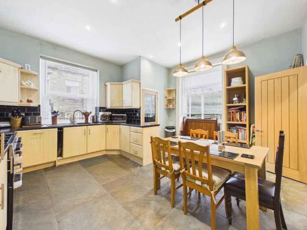 House in Bradford - View 5