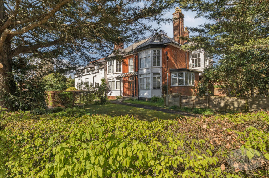 Main image of property: London Road, Guildford, Surrey, GU1