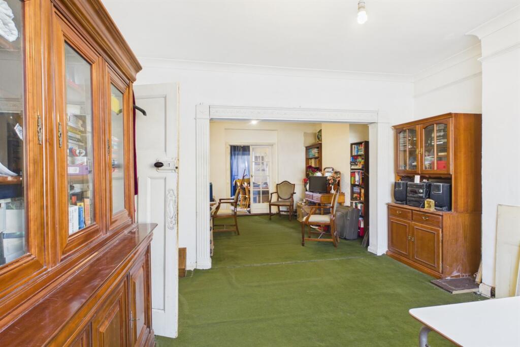House in London - View 5