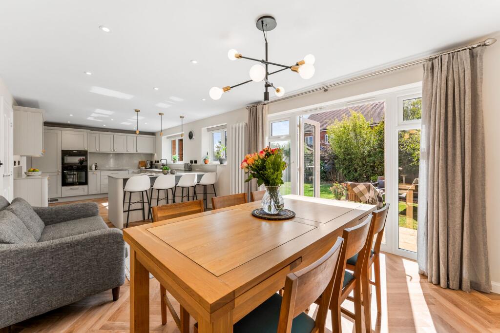 House in Northwich, Honeyvale Gardens, Moulton - View 3
