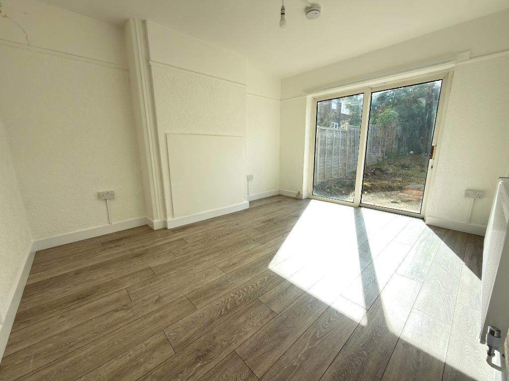 House in Luton, Leagrave - View 4