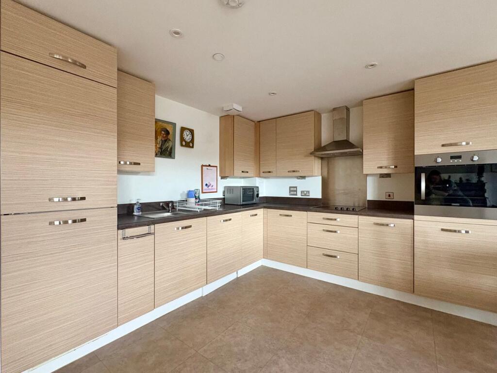 Apartment in Tonbridge - View 4