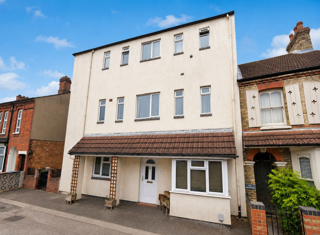Main image of property: Roff Avenue, Bedford, MK41